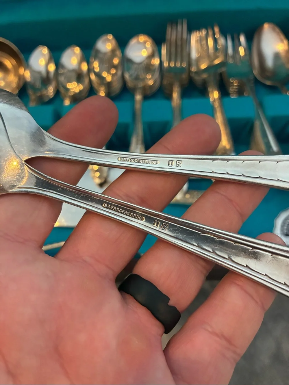 The product is a set of 1847 Rogers Bros silverware containing 61 pieces, - Picture 7 of 9